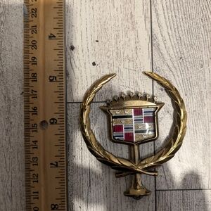 cadillac Elegant Gold Car Emblem with Multicolor Crest